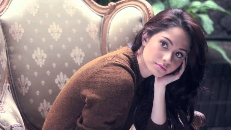 On the possibility of getting back together with her ex-boyfriend JM De Guzman: “Everyone deserves a second chance.” – Jessy Mendiola