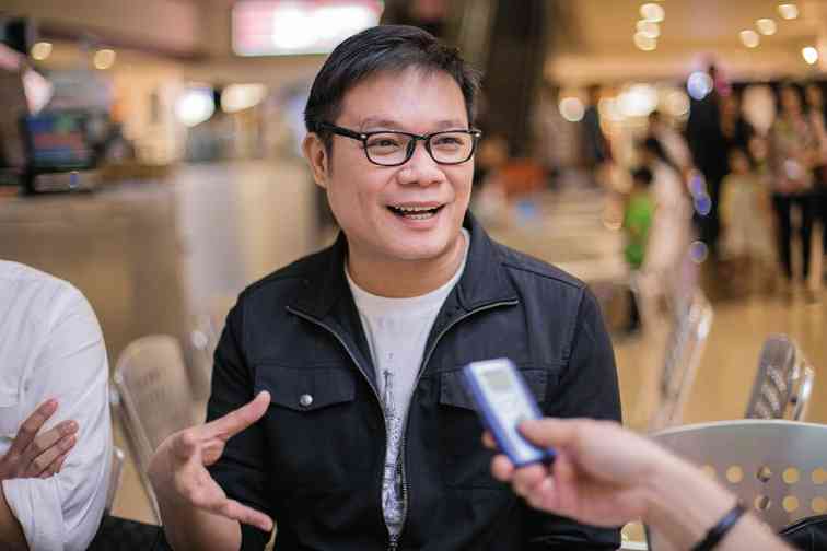 “We cannot accommodate all aspiring beauty queens.” – Jonas Gaffud (Mercator Modelling Agency manager, Beauty Queen expert)