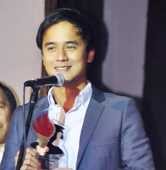 JM de Guzman bounces back with an award