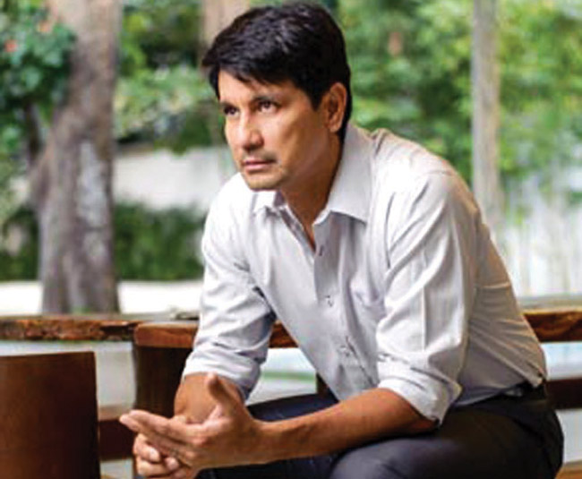 Richard Gomez denies running for senatorial post this coming election