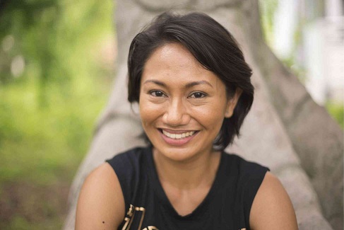 Award winning actress Angeli Bayani competes against Nora Aunor in Gawad Urian for the second time
