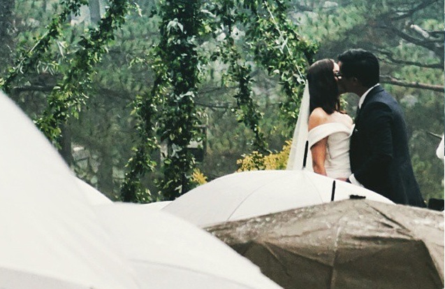 Bossa Nova singer Sitti Navarro weds Joey Ramirez in Baguio City