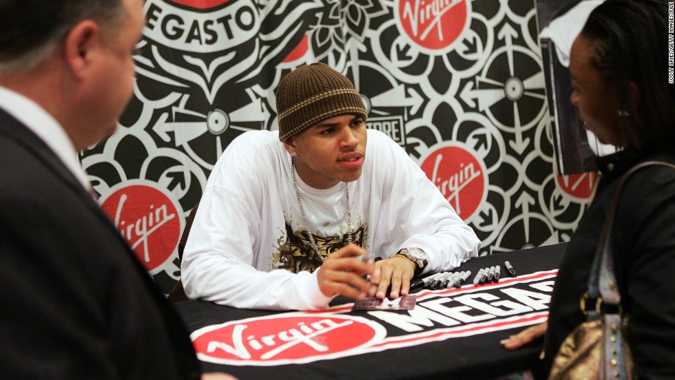 Chris Brown barred from leaving the country over fraud allegation