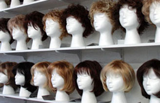 Celebrities who secretly wear wigs