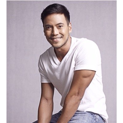 Jeffrey Hidalgo reinvents himself as a movie director