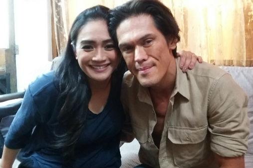 Theater veterans Migs Ayesa and Joanna Ampil stars in Manila production of “The Bridges of Madison County Musical”