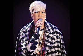 Vice Ganda appeals to his bashers: “Stop the hate and spread the good vibes.”