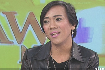 Ate Gay denies drinking liquor prior to performing on stage