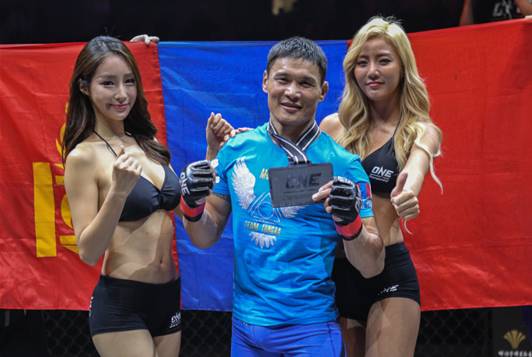 PRESS RELEASE: NARANTUNGALAG JADAMBAA STOPS ERIC KELLY WITH EMPHATIC KNOCKOUT