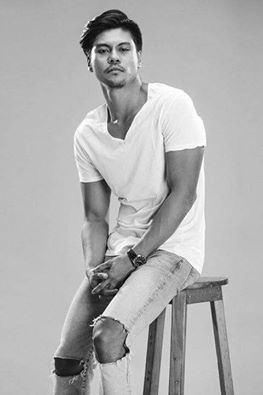 Jerald Napoles shows his dramatic side in “Pauwi Na”