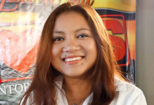 Direk Antoinette Jadaone dismisses competition with Joyce Bernal