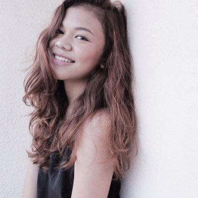WITH HER UKULELE: Reneè Dominique sets the indie vibe, shares her passion