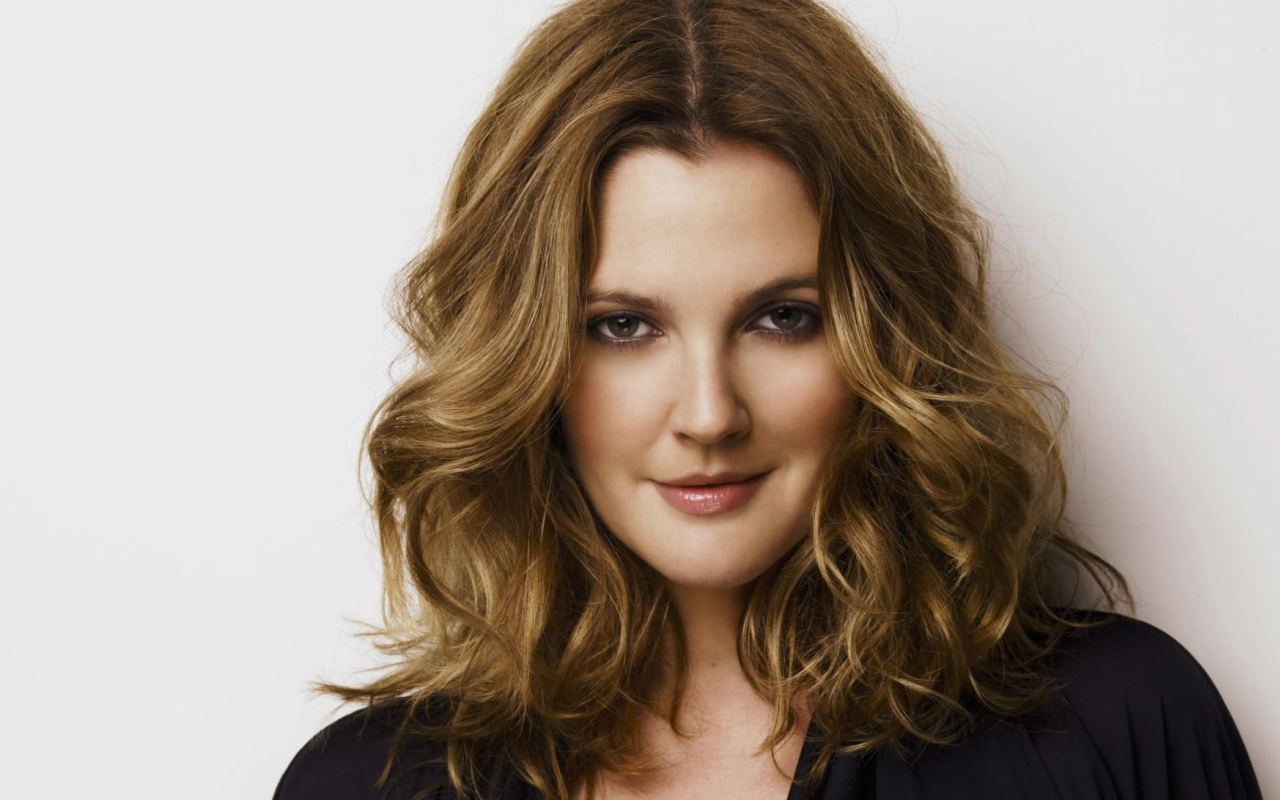 Hollywood Actress Drew Barrymore visits Manila