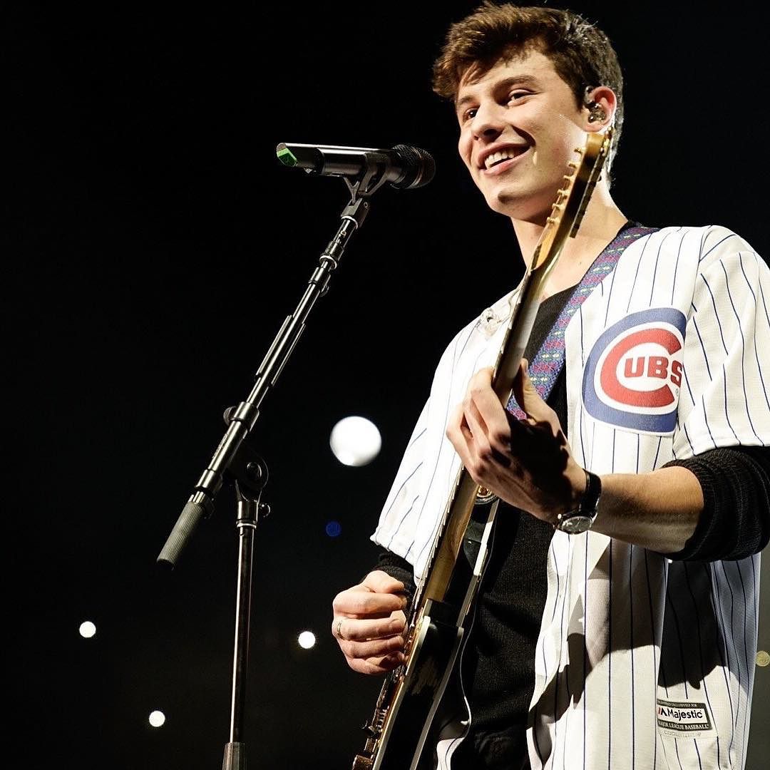 Shawn Mendes visits Manila for concert