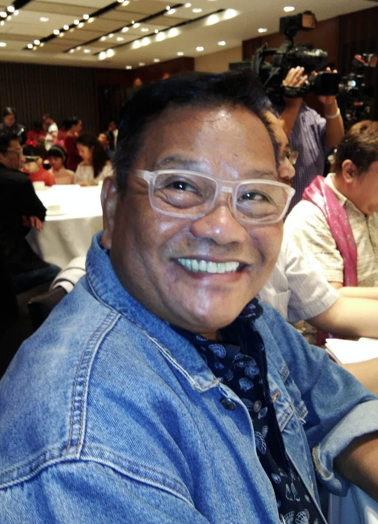 Does Joel Lamangan complain about tiring scenes