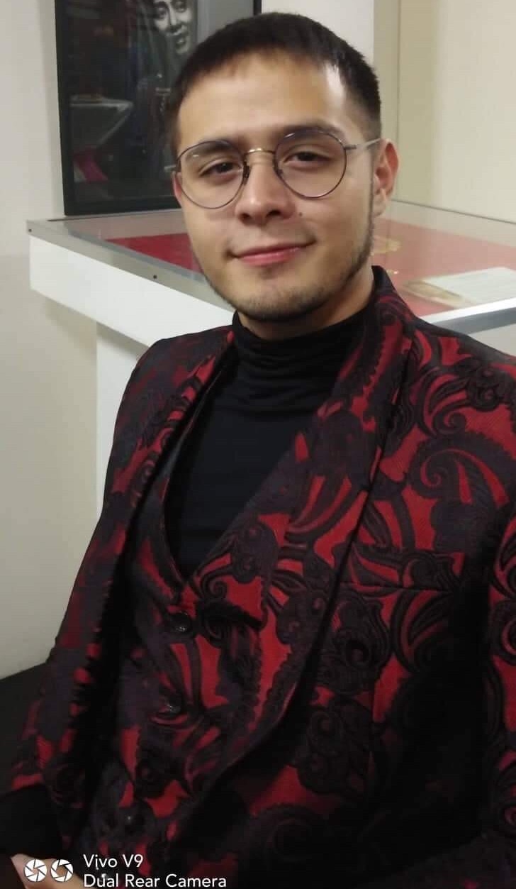 Martin del Rosario differentiates passionate and torrid kiss