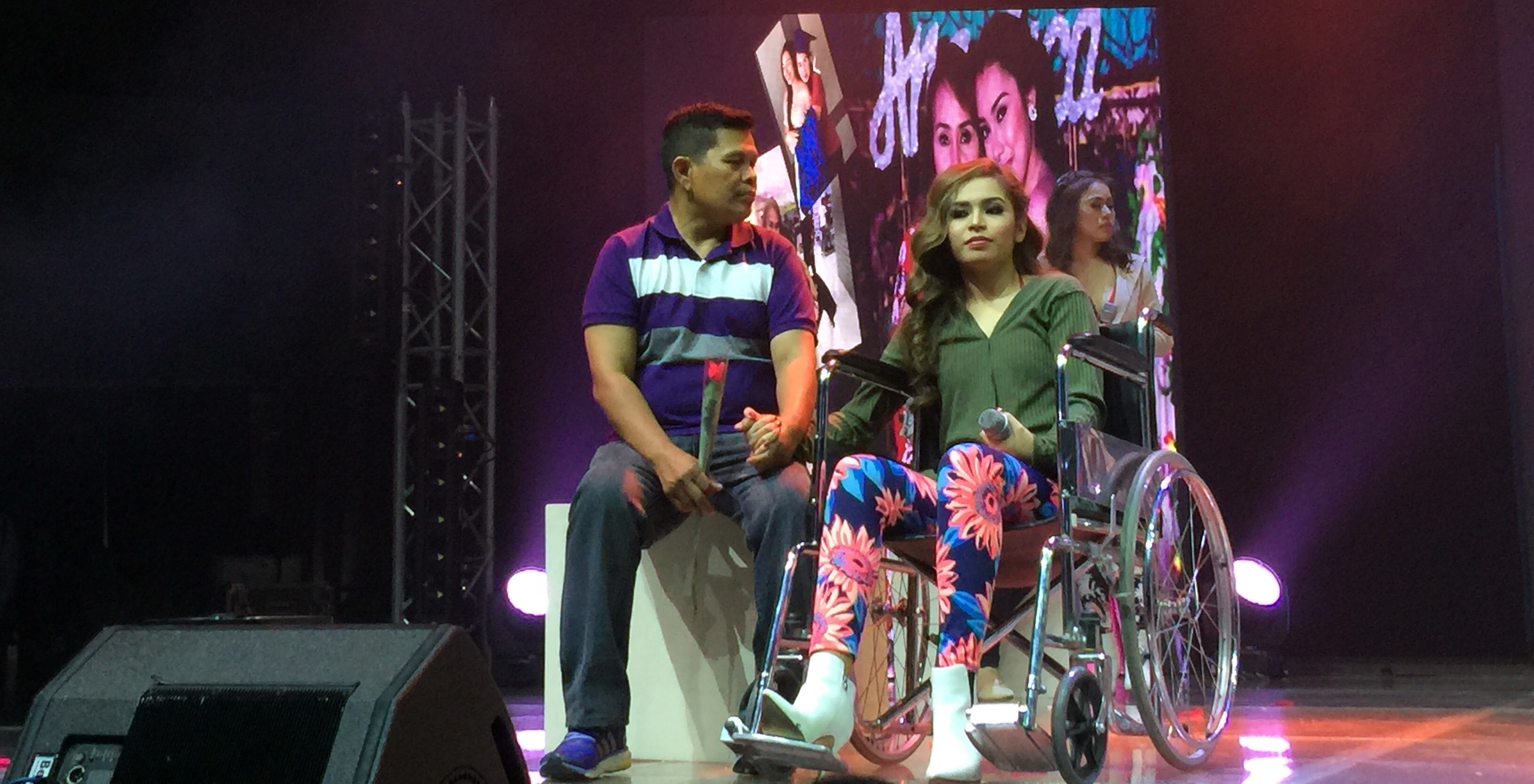 Clique V, Belladonnas pay tribute to parents