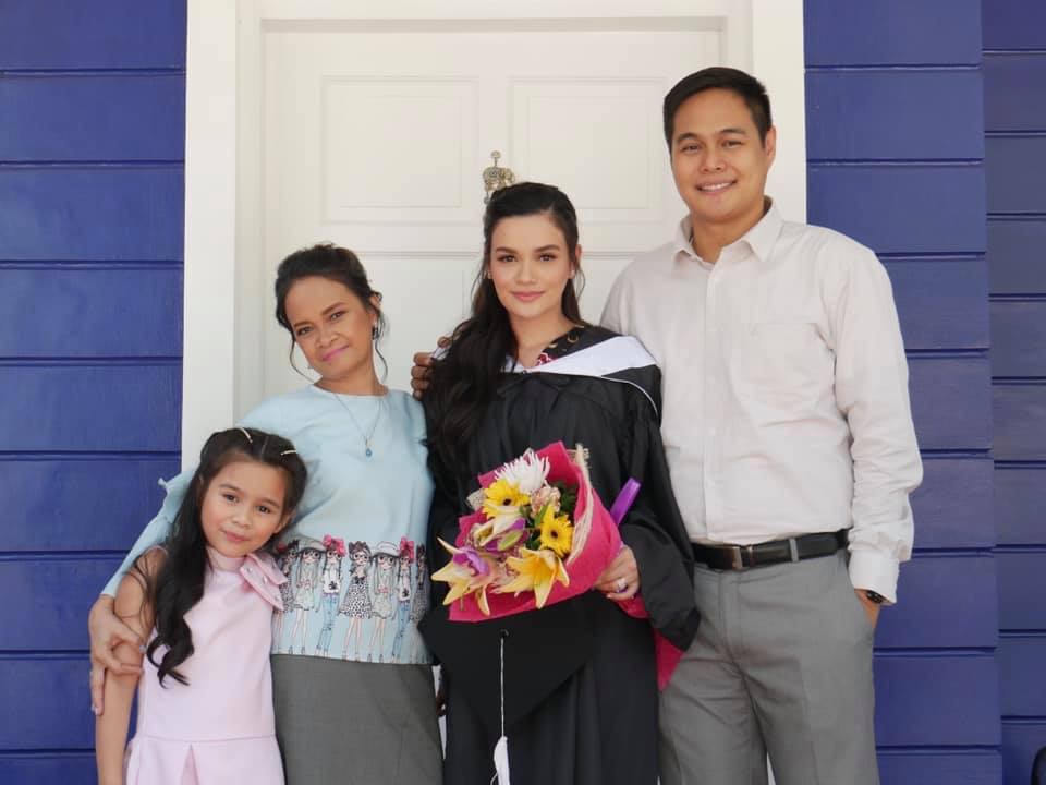 YAS! She did it! Yasmien finished political science at Arellano University