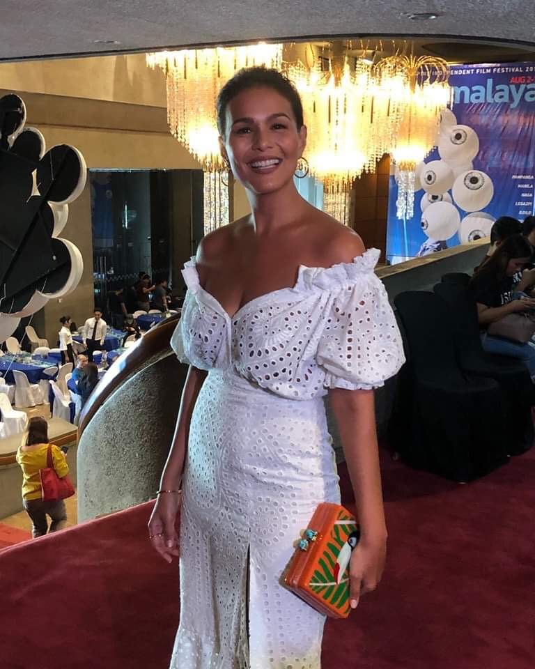After watching birthing vids, Iza Calzado gets traumatized