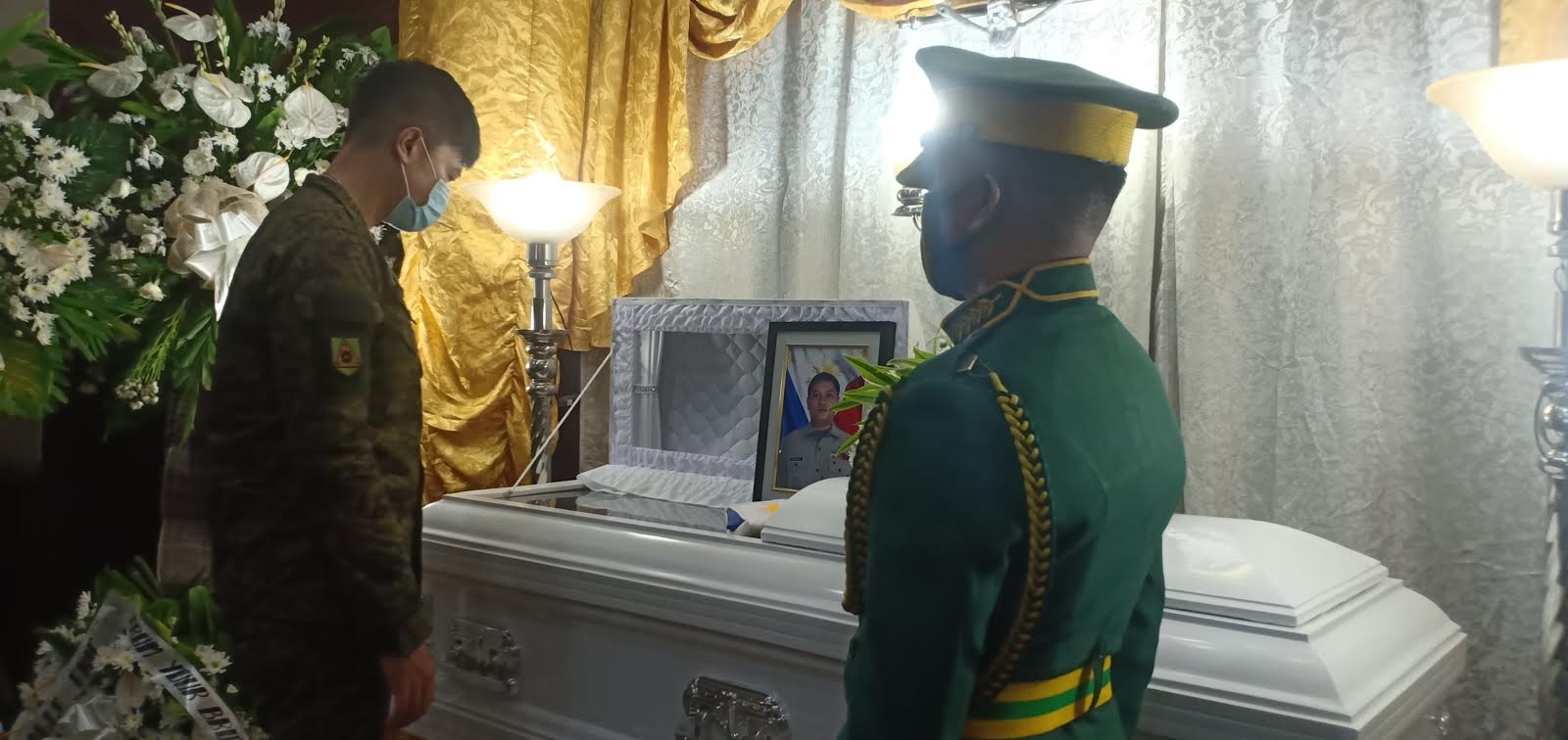Ronnie Liang visits wake of 4 soldiers killed by Sulu cops