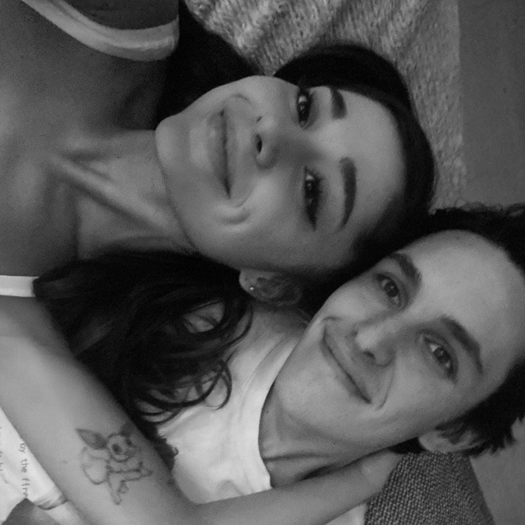 Ariana Grande, fiancé planning an intimate summer wedding