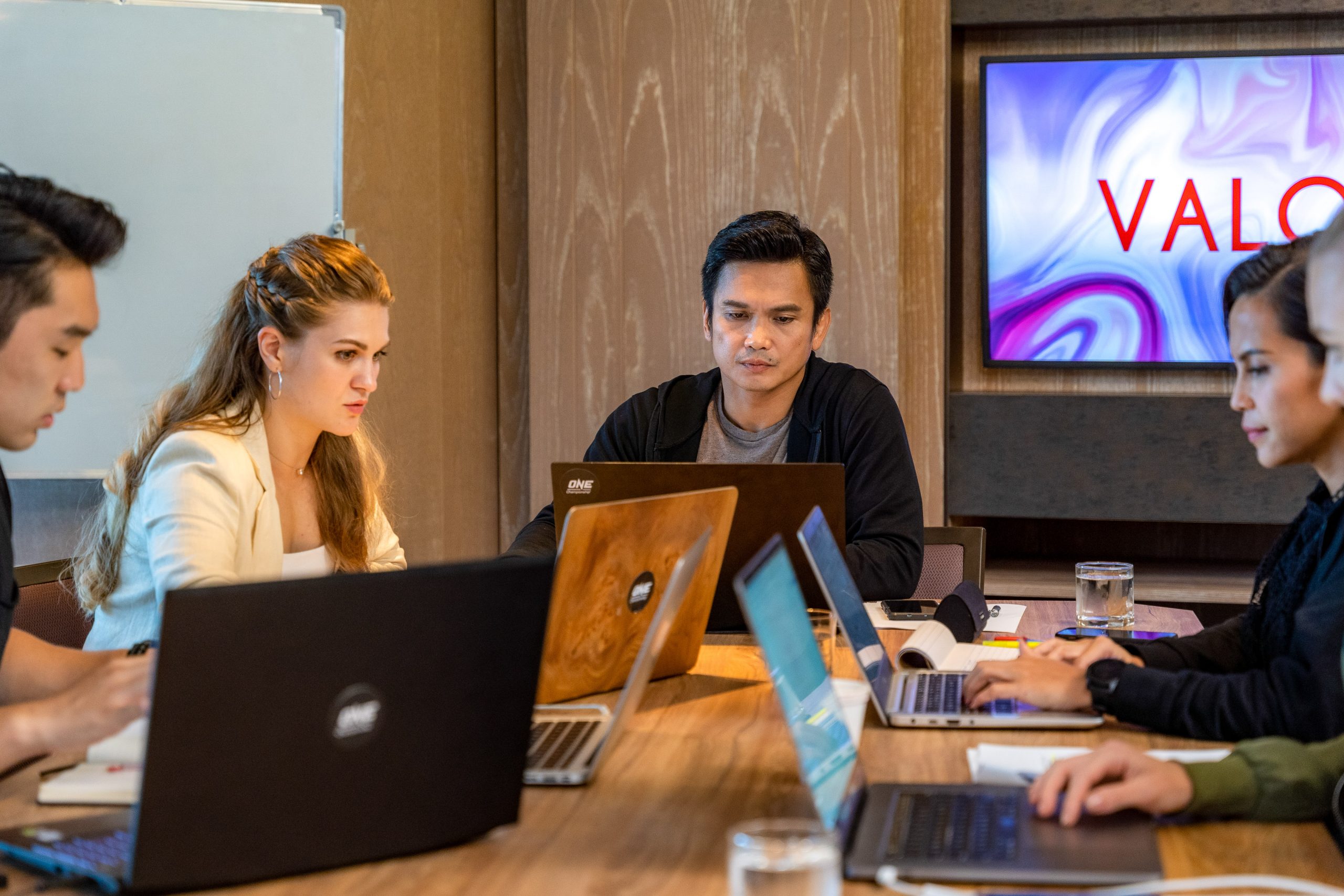 Louie Sangalang shines in The Apprentice, carries Team Valor in mental and boardroom challenges