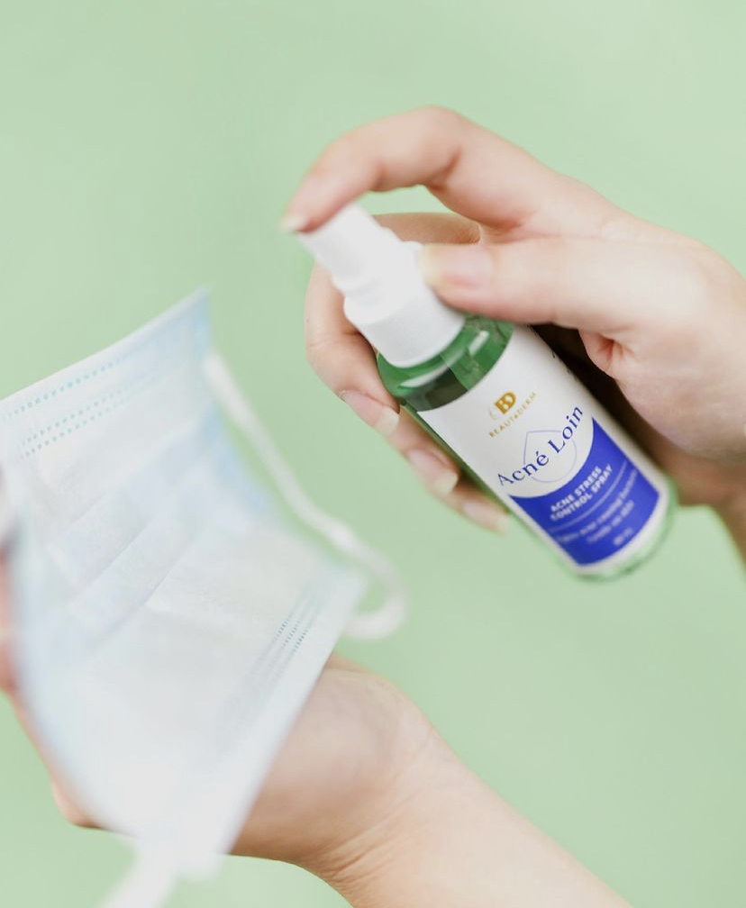 Always keep Beautéderm’s Acné Loin in your bag
