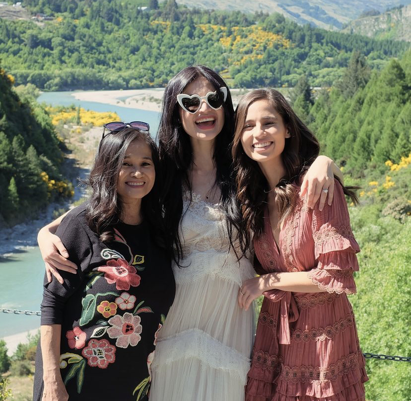 Jasmine embraces her “tita” mode