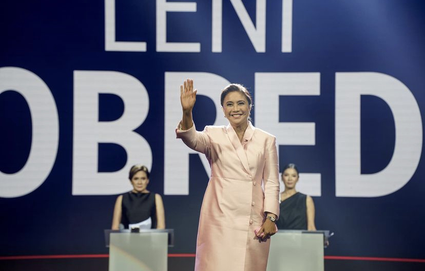 VP Robredo’s performance, pink outfit during CNN debate praised