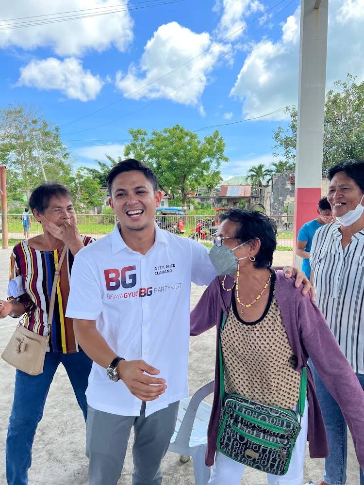 Atty. Mico Clavano congratulates new Bisaya lawyers