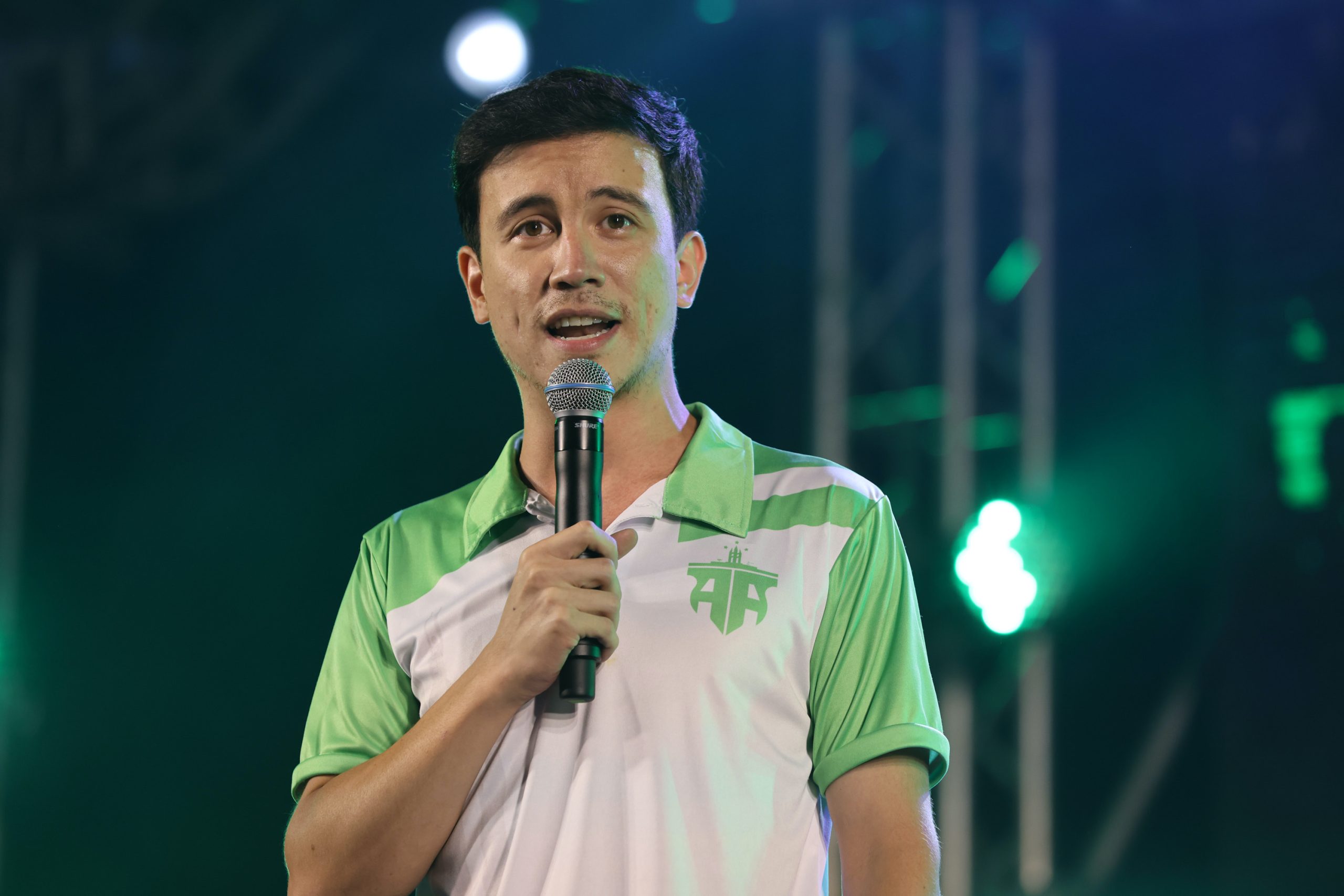 QCD1 frontrunner Arjo Atayde earns support from INC; celebs full force