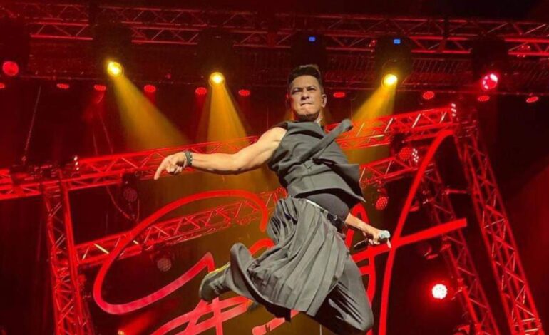 Gary V marks 100th solo show at Music Museum